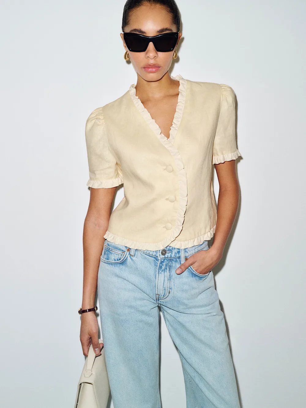Short-sleeve blouse